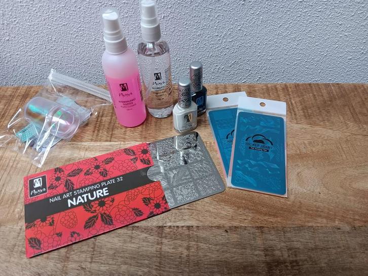 Moyra nailart stempelset, Sieraden, Tassen en Uiterlijk, Uiterlijk | Parfum, Zo goed als nieuw, Ophalen of Verzenden