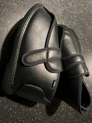 Verbandschoenen van Q-fit, zwart, maat 43, als nieuw beschikbaar voor biedingen