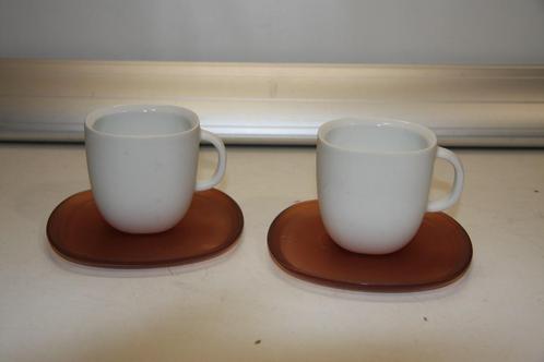 lungo nespresso kop en schotel 2 stuks (266), Huis en Inrichting, Keuken | Servies, Zo goed als nieuw, Kop(pen) en/of Schotel(s)