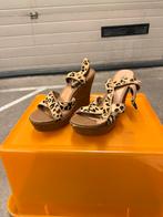 UGG Sleehakken met Luipaardprint - Maat Onbekend, Ophalen of Verzenden, Gedragen, Beige, Sandalen of Muiltjes