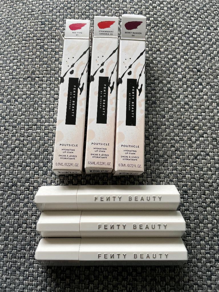 Fenty Beauty Poutsicle Hydrating Lip Stain in Mai Type-Nieuw, Nieuw, Ophalen of Verzenden, Make-up, Overige kleuren