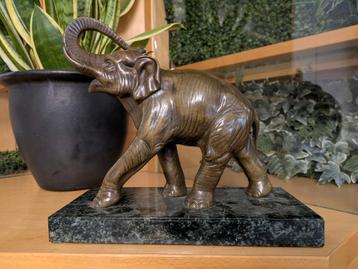 Bronzen olifant  beschikbaar voor biedingen