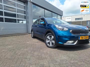 Kia Niro 1.6 GDi Hybrid DynamicLine*A rij Camera Navigatie*T beschikbaar voor biedingen