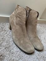 Beige suede laarsjes mt 44, Ophalen of Verzenden, Zo goed als nieuw, Beige