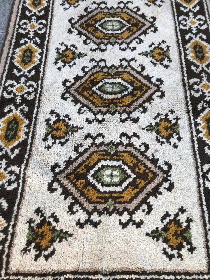 Vloerkleed model loper160x90cm voor maar 40 euro vandaag, Huis en Inrichting, Stoffering | Tapijten en Kleden, Zo goed als nieuw