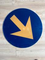 Verkeersbord pijl kunststof/plastic diameter 61,5 cm, Ophalen, Gebruikt
