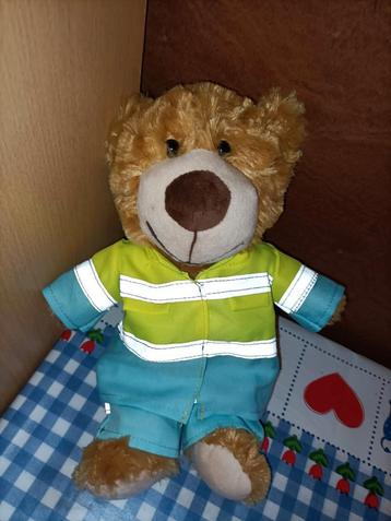 Dierenambulance beer knuffel ambulance broeder 30 cm groot  beschikbaar voor biedingen