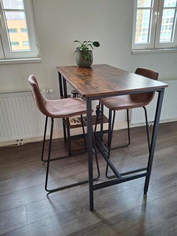 Tafel beschikbaar voor biedingen