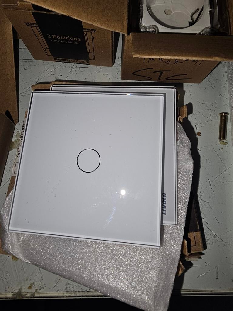 Livolo Diverse, Ophalen of Verzenden, Zo goed als nieuw, Schakelaar