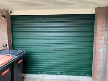 Groene Elektrische Rolluik voor garage beschikbaar voor biedingen