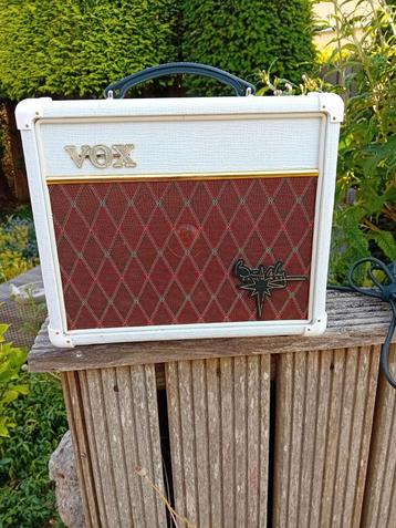 Brian May Vox bm1 signature amp  beschikbaar voor biedingen