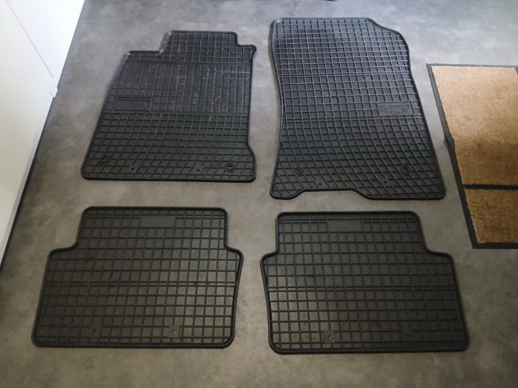 Pasvorm rubber matten Renault Laguna III Bijna nieuw!, Ophalen of Verzenden, Zo goed als nieuw