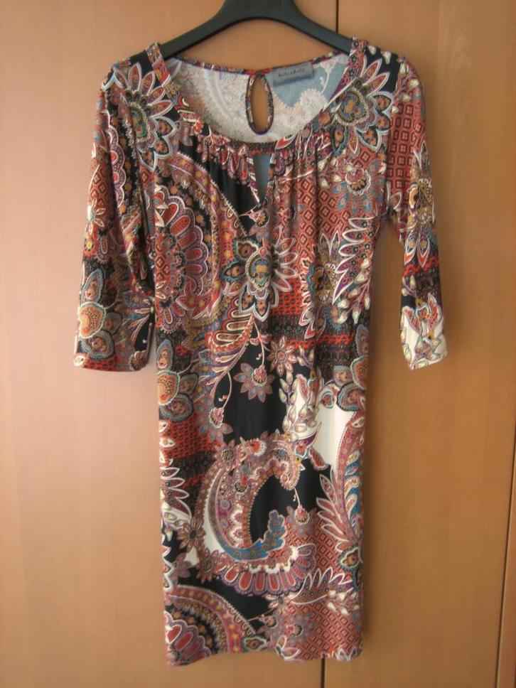 Prachtig cashmere jurkje AMÉLIE & AMÉLIE 36-38-40 snazzeys, Kleding | Dames, Jurken, Nieuw, Maat 38/40 (M), Overige kleuren, Onder de knie