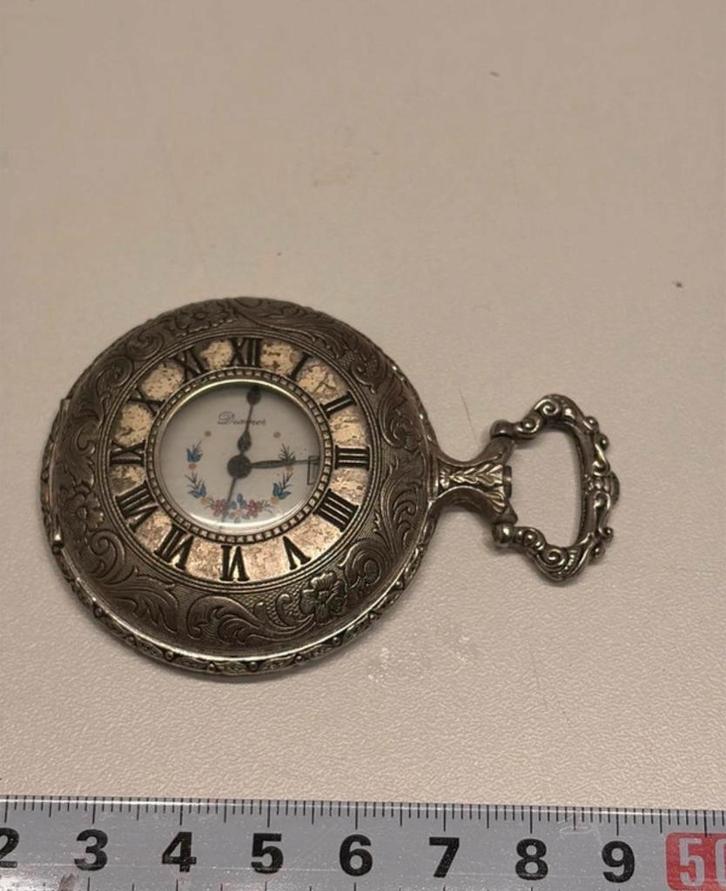 Zilverkleurig zakhorloge - Decoratief -Quartz, Antiek en Kunst, Antiek | Klokken, Ophalen of Verzenden