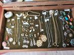 Lot sieraden Partij sieraden vintage zonder kastje, Overige merken, Geen, Ophalen of Verzenden, Zo goed als nieuw