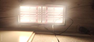 Spiderfarmer sf2000 led lamp  beschikbaar voor biedingen