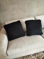 2XChique Zwarte Kussens.Dons gevulde binnen kussens., Ophalen of Verzenden, Zo goed als nieuw, Zwart, Vierkant