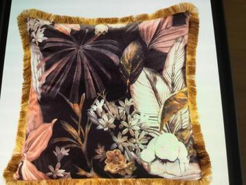 Prachtig sierkussen met franje, groen/carameltinten beschikbaar voor biedingen