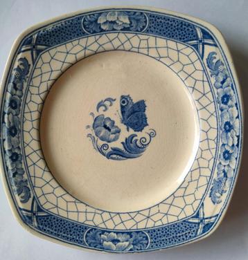 Butterfly Maastricht 4 gebaksbordjes,vlinders en bloemen. beschikbaar voor biedingen