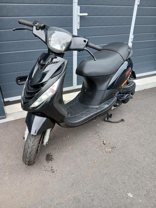 Piaggio 2000 4t brom bj2014, Fietsen en Brommers, Scooters | Piaggio, Zo goed als nieuw, Zip, Ophalen