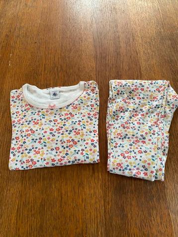 Mooie pyjama van Petit Bateau., maat 116 beschikbaar voor biedingen