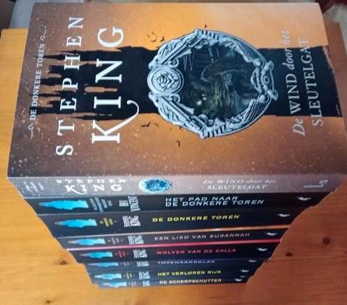 Complete 8 delige saga de donkere toren Stephen King, Boeken, Fantasy, Zo goed als nieuw, Ophalen of Verzenden