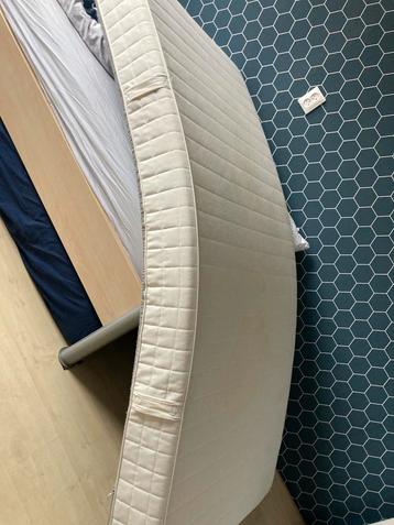 Gratis matras 90x200 18cm dik beschikbaar voor biedingen