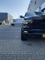 RAM 1500 RAM 1500 Limited 2020 Zwart led, Auto's, Automaat, 2443 kg, 5654 cc, Zwart