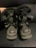 Originele UGGS bailey bow 30, Ophalen of Verzenden, Zo goed als nieuw