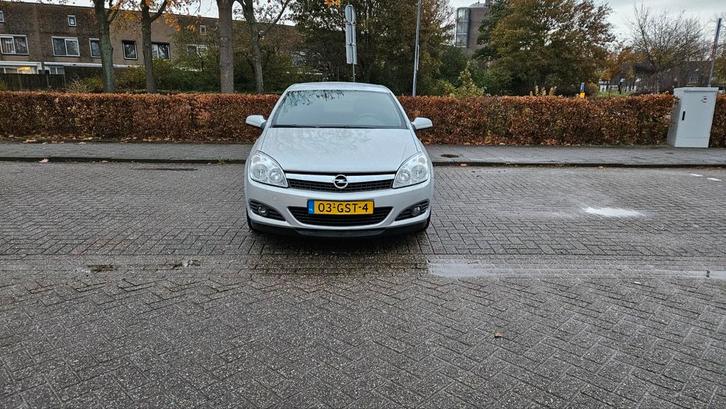 NAP. Originele NL Youngtimer met Carplay / Android Auto, Auto's, Opel, Particulier, Benzine, C, Hatchback, Handgeschakeld, Origineel Nederlands