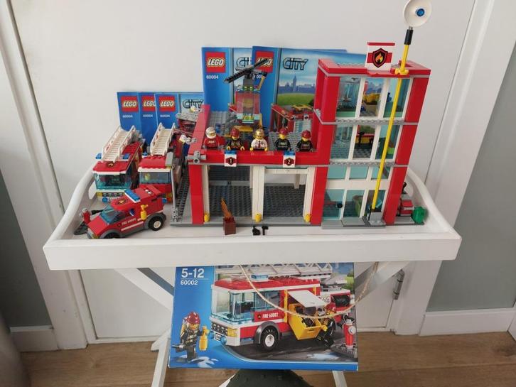 Lego City 60002 en 60004 Fire Truck en Fire Station, Kinderen en Baby's, Speelgoed | Duplo en Lego, Zo goed als nieuw, Lego, Complete set