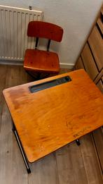 Te koop: oude lessenaar inclusief stoeltje, Ophalen, Gebruikt, Stoel(en)