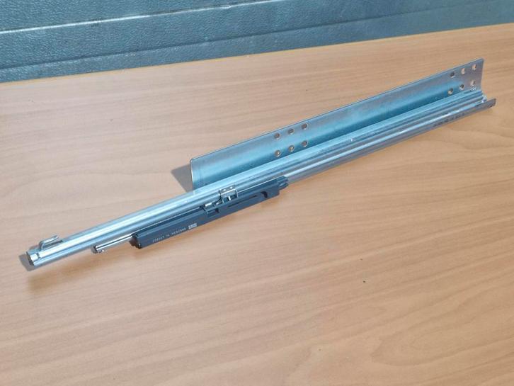 Hettich softclose ladegeleiders, Doe-het-zelf en Verbouw, IJzerwaren en Bevestigingsmiddelen, Zo goed als nieuw, 250 mm of meer