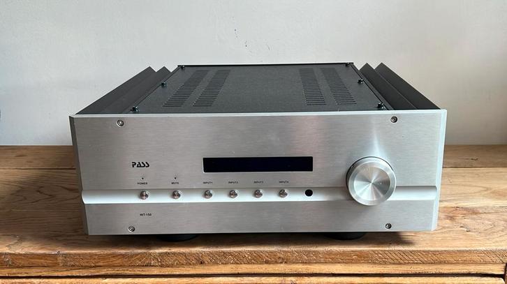 Pass Labs INT 150 geïntegreerde referentieklasse versterker, Audio, Tv en Foto, Versterkers en Receivers, Zo goed als nieuw, 120 watt of meer