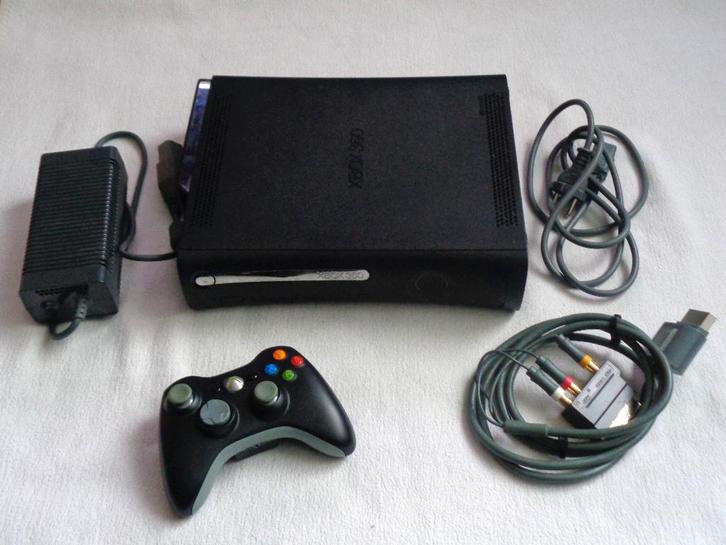 Xbox 360 Elite met spellen, Spelcomputers en Games, Spelcomputers | Xbox 360, Gebruikt, 120 GB, 360 Elite of Super Elite, Met 1 controller