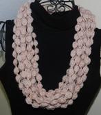 Handgehaakte volle zachtroze ketting. Nieuw, Verzenden, Nieuw, Roze, Overige materialen