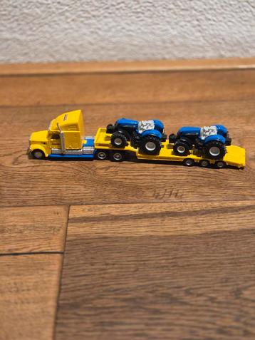 Siku dieplader met 2 tractoren  beschikbaar voor biedingen