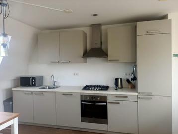 Complete IKEA keuken (zonder apparaten en inhoud kasten) beschikbaar voor biedingen