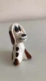 Gemerkt keramiek hond - 5.8 cm (H) - bijna gratis, Ophalen of Verzenden, Zo goed als nieuw