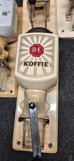 9x koffiemolen, Ophalen