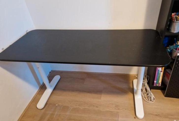 IKEA Bekant bureau, Huis en Inrichting, Bureaus, Gebruikt, Ophalen