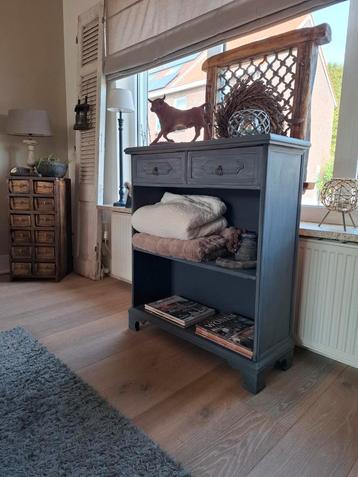Stoer sober landelijk Sidetable wandmeubel kastje als nieuw  beschikbaar voor biedingen