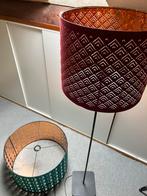 2 Nymo Lampenkappen Ikea plus 1 voet, Huis en Inrichting, Lampen | Lampenkappen, Ophalen of Verzenden, Zo goed als nieuw