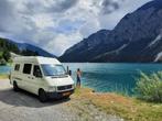 Gezellige VW Camper met 3 zitplekken, Caravans en Kamperen, Buscamper of Camperbus, Volkswagen, Koelkast, Treinzit