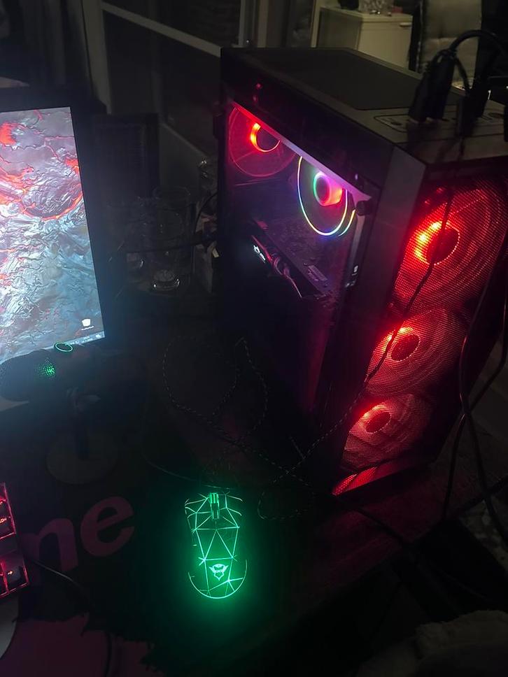 Gaming setup, Computers en Software, Desktop Pc's, Gebruikt, Onbekend, HDD, SSD, 16 GB, Met videokaart, Met monitor, Gaming, Ophalen