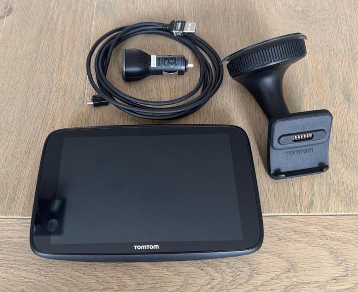 TomTom GO Discover 7 inch + Accessoires (hoes, houder, 12V), Auto diversen, Autonavigatie, Gebruikt, Ophalen