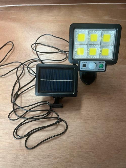 Gloednieuwe tuinlamp op zonne-energie, Tuin en Terras, Buitenverlichting, Zo goed als nieuw, Minder dan 50 watt, Zonne-energie