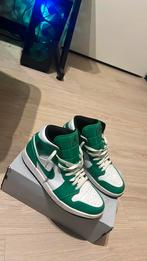 Jordan 1 Mid Green 44, Ophalen of Verzenden, Zo goed als nieuw