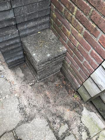 Stoeptegels 30x30 (50 stuks) beschikbaar voor biedingen