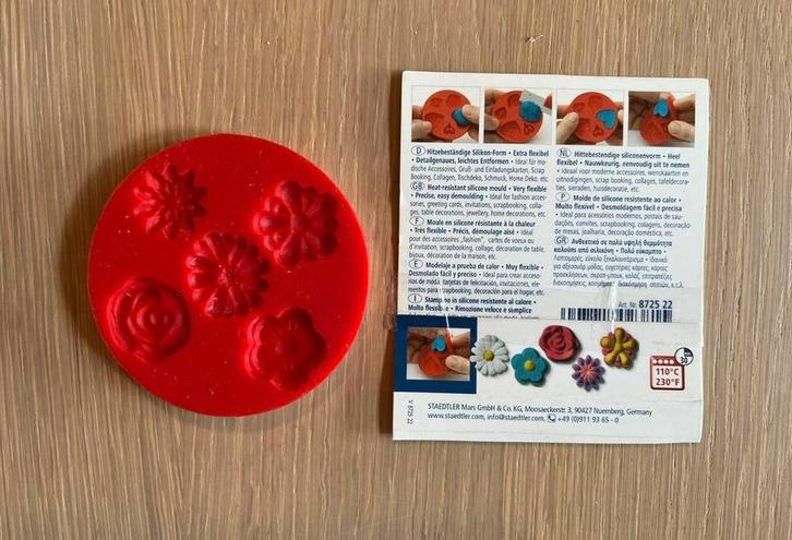 Staedtler Fimo duwvorm bloemen 7 cm, Hobby en Vrije tijd, Knutselen, Zo goed als nieuw, Gereedschap of Toebehoren, Ophalen of Verzenden